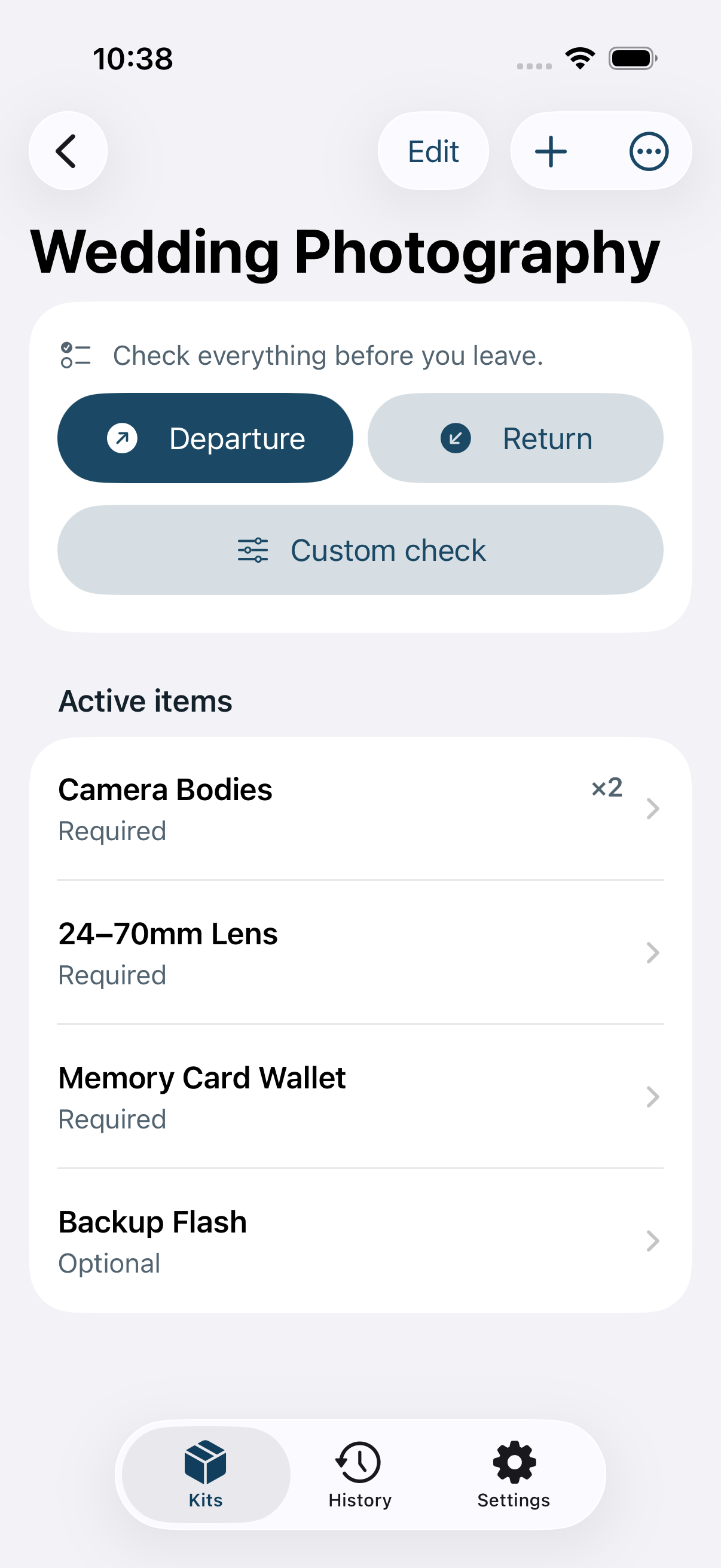 A LastItem kit detail screen with Departure, Return, and Custom check buttons above its item list.