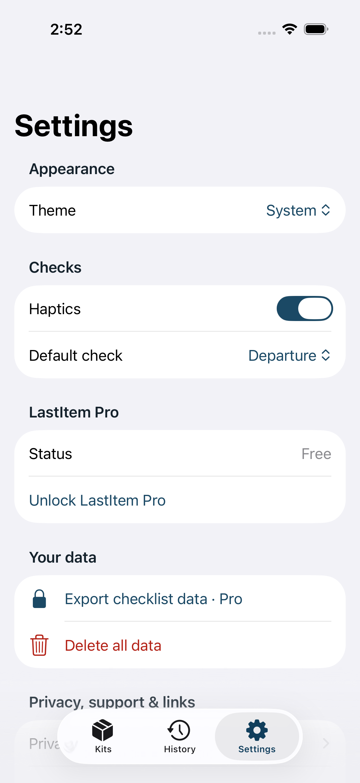 LastItem Settings showing Free status, Unlock LastItem Pro, the Pro-only Export checklist data control, and the red Delete all data action.